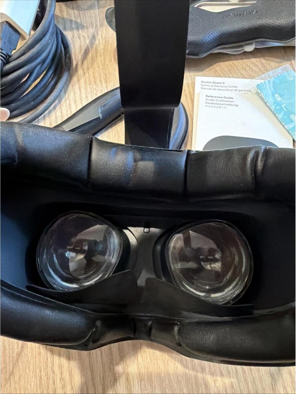 Meta Quest 2 VR Headset 128GB (w/controllers,stand,with replaceable protection) - Picture 7 of 13